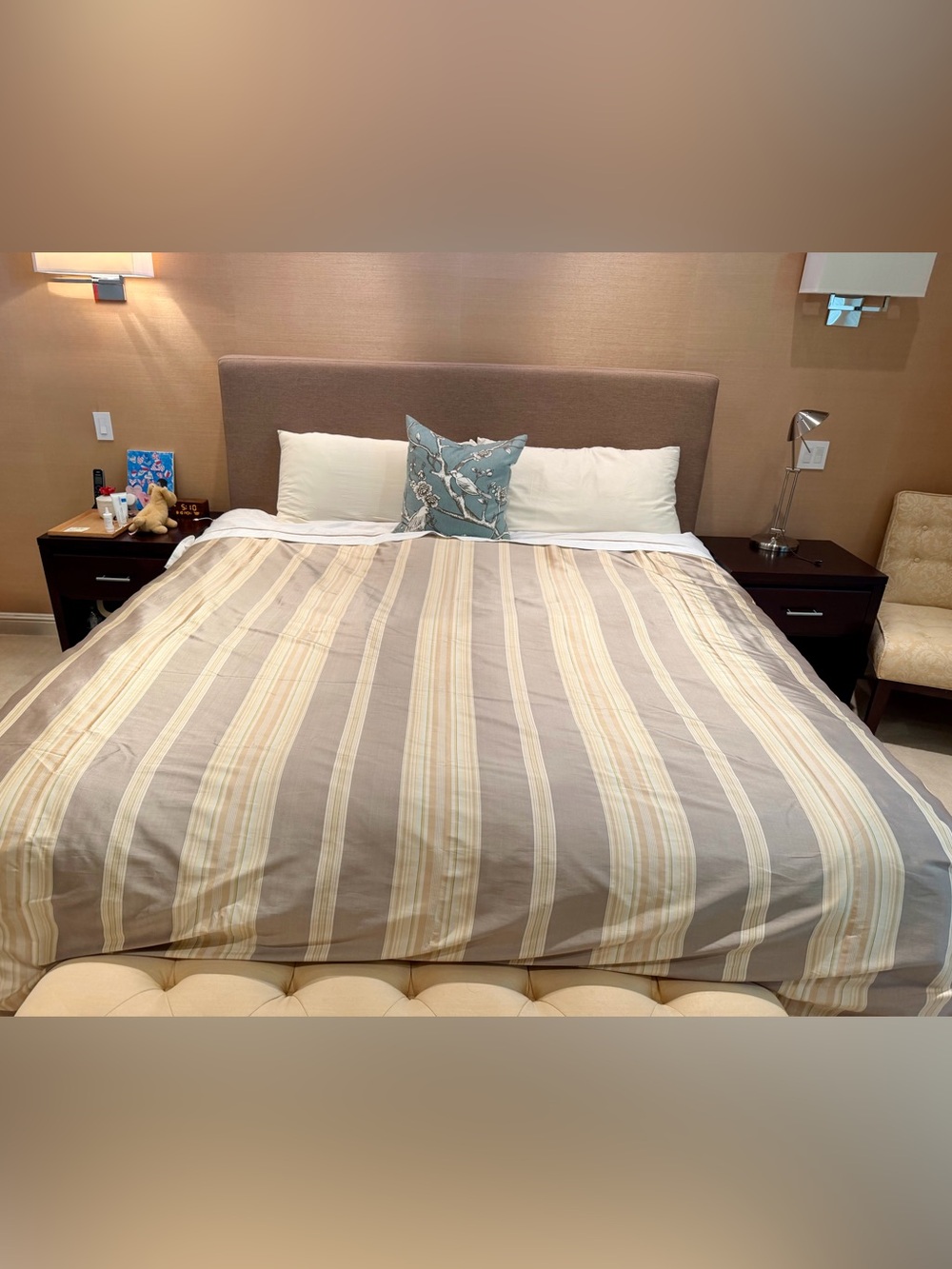 Brand NEW Pottery Barn Silk Duvet Cover- King Size